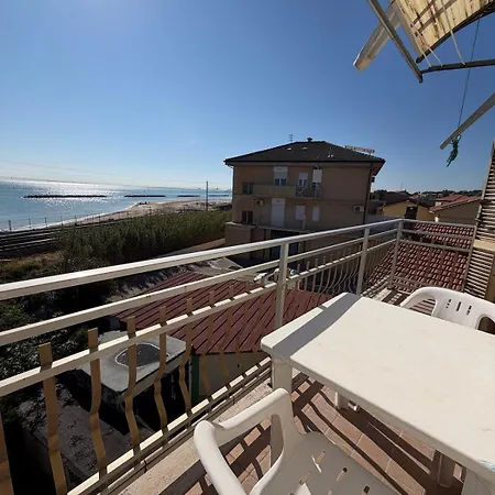 Vento Di Mare- Parcheggio Privato E Vista Mare アパート *