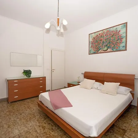 Vento Di Mare- Parcheggio Privato E Vista Mare アパート チヴィタノーヴァ・マルケ